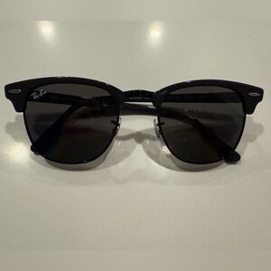 Ray-Ban Classic Black Sunglasses